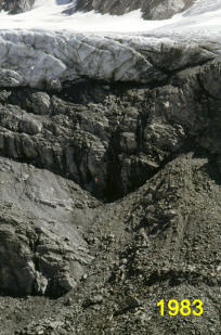 Sich verdickende Eismassen oberhalb der östl. Schwelle 1983    (Foto M. Weber)